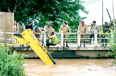 Sungai Simo Meluap, Bupati dan Wakil Bupati Kompak Terjun Langsung ke Lokasi